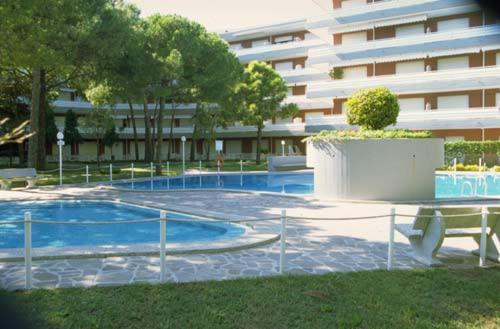 Residence La Meridiana Lignano Sabbiadoro Exteriör bild