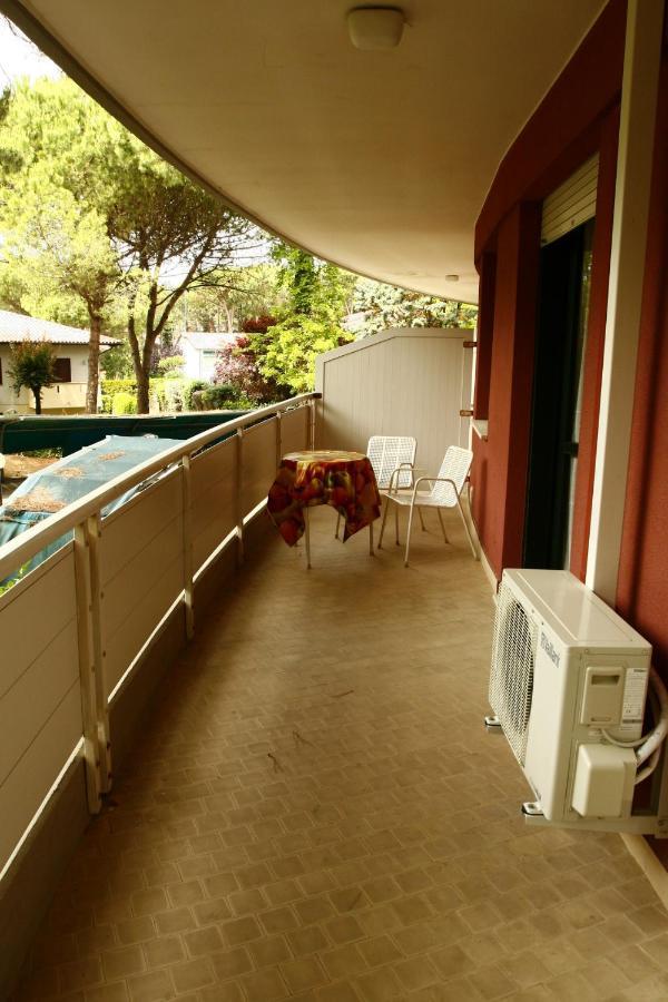 Residence La Meridiana Lignano Sabbiadoro Exteriör bild