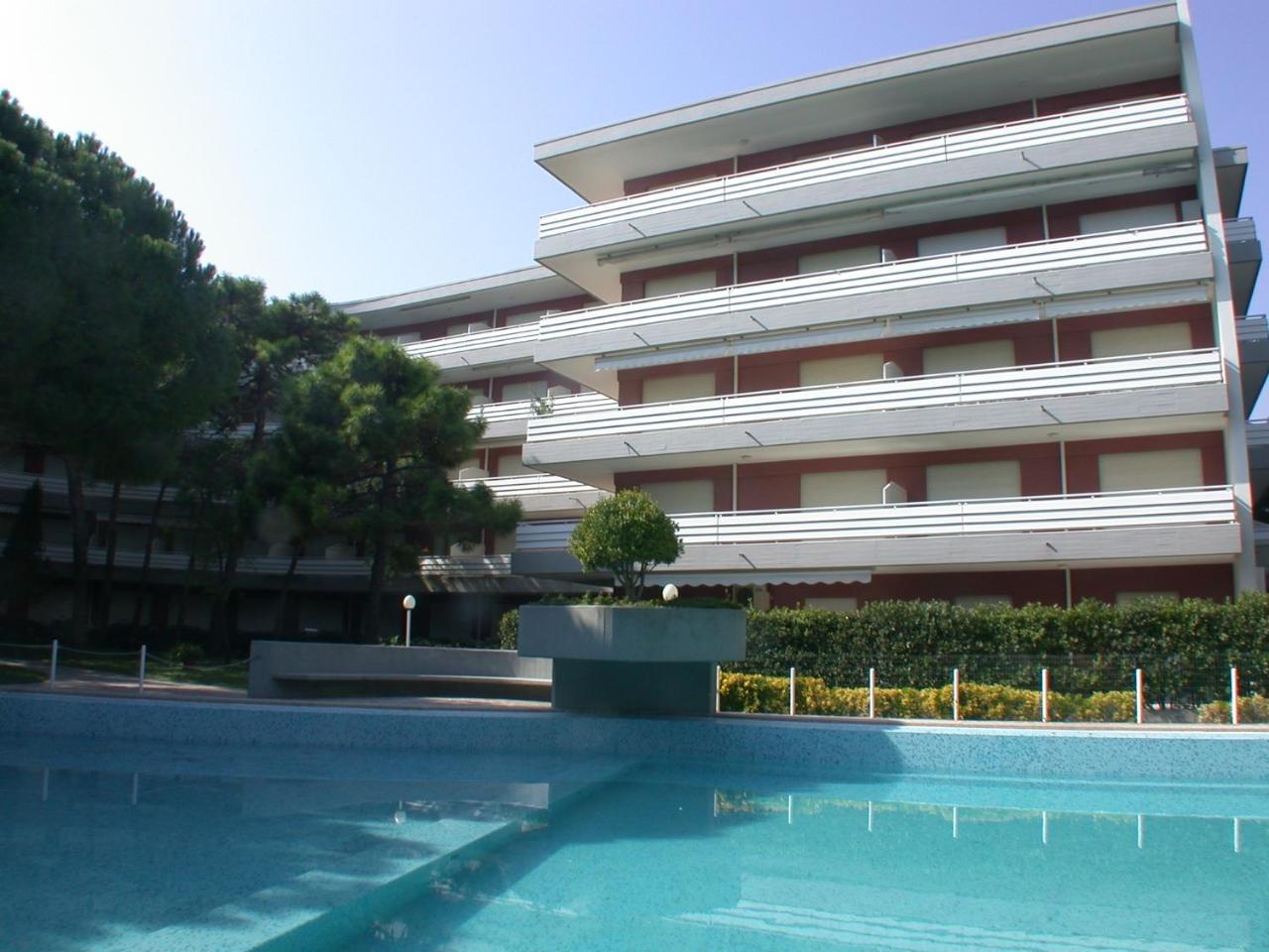 Residence La Meridiana Lignano Sabbiadoro Exteriör bild